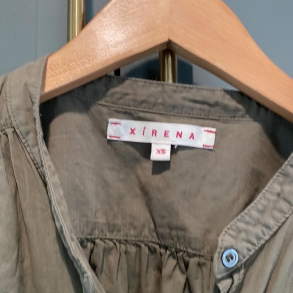 Xirena Women's Green and Khaki Blouse - Picture 6 of 6
